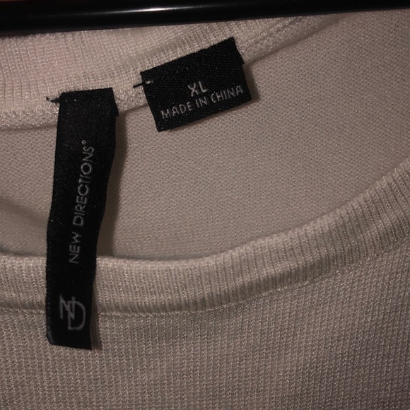 New Directions shirt with bow - Picture 3 of 4